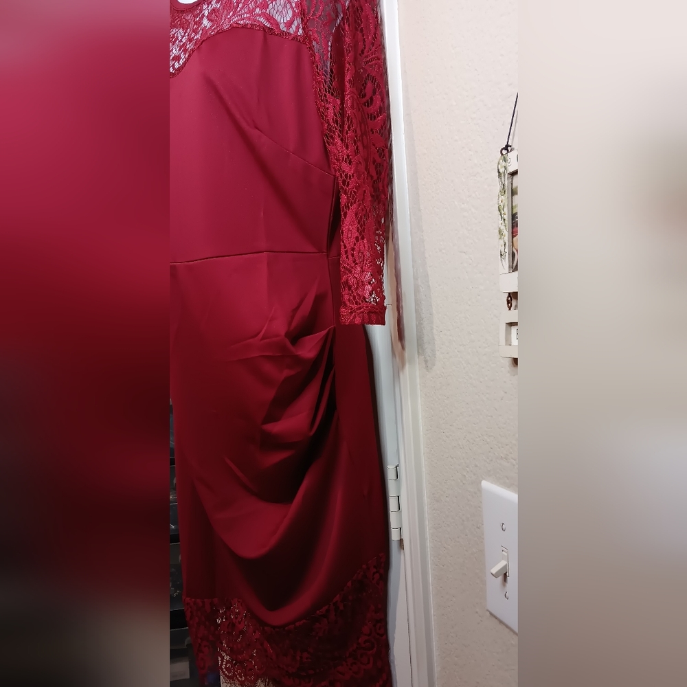 H1Queen Burgandy Sweetheart Prom Dress Lace Accents & Sleeves,  Ruch…
